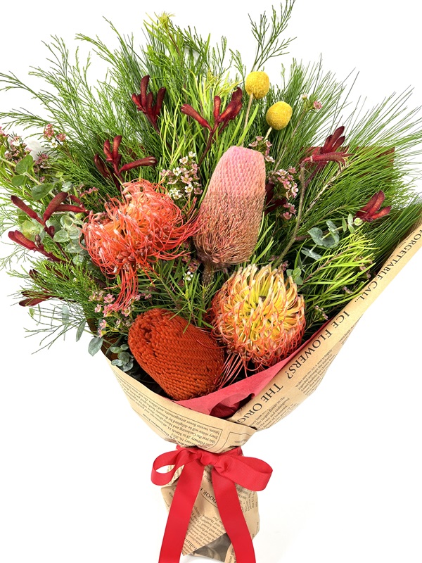 Australian Christmas Bouquet - Image 5